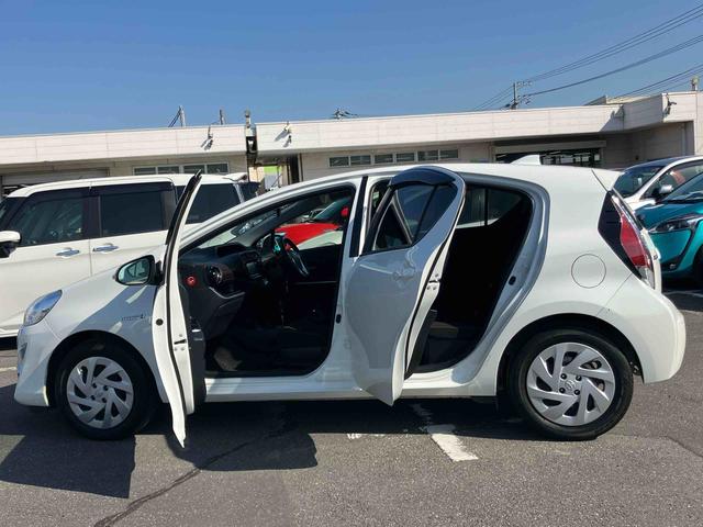 アクアＧバックカメラ連動ワンセグナビ　ブルートゥース対応　ＡＵＸ接続　ビルトインＥＴＣ　オートクルーズコントロール　前席シートヒーター　テレスコピックステアリング　運転席シートアジャスター　キーレスエントリー（千葉県）の中古車