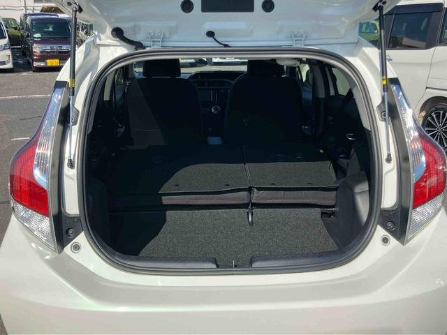 アクアＧバックカメラ連動ワンセグナビ　ブルートゥース対応　ＡＵＸ接続　ビルトインＥＴＣ　オートクルーズコントロール　前席シートヒーター　テレスコピックステアリング　運転席シートアジャスター　キーレスエントリー（千葉県）の中古車