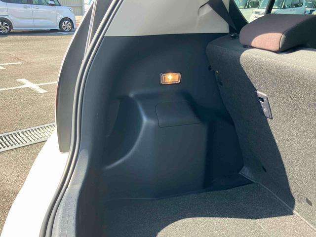 アクアＧバックカメラ連動ワンセグナビ　ブルートゥース対応　ＡＵＸ接続　ビルトインＥＴＣ　オートクルーズコントロール　前席シートヒーター　テレスコピックステアリング　運転席シートアジャスター　キーレスエントリー（千葉県）の中古車