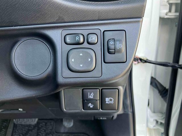 アクアＧバックカメラ連動ワンセグナビ　ブルートゥース対応　ＡＵＸ接続　ビルトインＥＴＣ　オートクルーズコントロール　前席シートヒーター　テレスコピックステアリング　運転席シートアジャスター　キーレスエントリー（千葉県）の中古車