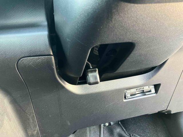 アクアＧバックカメラ連動ワンセグナビ　ブルートゥース対応　ＡＵＸ接続　ビルトインＥＴＣ　オートクルーズコントロール　前席シートヒーター　テレスコピックステアリング　運転席シートアジャスター　キーレスエントリー（千葉県）の中古車