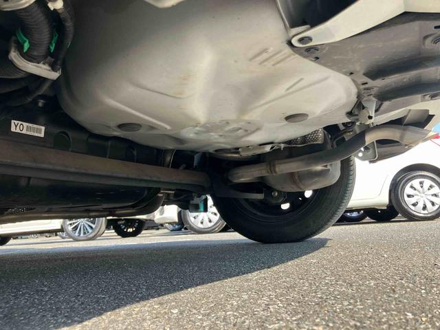 アクアＧバックカメラ連動ワンセグナビ　ブルートゥース対応　ＡＵＸ接続　ビルトインＥＴＣ　オートクルーズコントロール　前席シートヒーター　テレスコピックステアリング　運転席シートアジャスター　キーレスエントリー（千葉県）の中古車