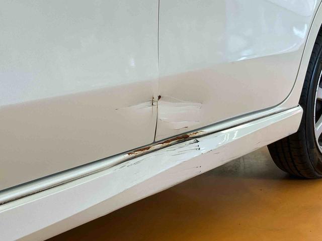 ムーヴカスタム　Ｘリミテッドバックカメラ連動ワンセグナビ　ＡＵＸ接続　プッシュエンジンスタート　キーフリーシステム　セキュリティアラーム　照明．バニティーミラー付き左右サンバイザー　チルトステアリング　運転席シートリフター（千葉県）の中古車