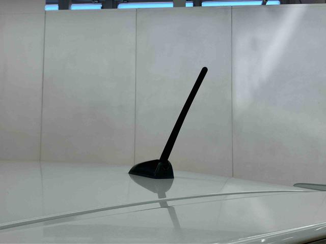 ムーヴカスタム　Ｘリミテッドバックカメラ連動ワンセグナビ　ＡＵＸ接続　プッシュエンジンスタート　キーフリーシステム　セキュリティアラーム　照明．バニティーミラー付き左右サンバイザー　チルトステアリング　運転席シートリフター（千葉県）の中古車