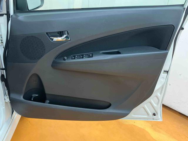 ムーヴカスタム　Ｘリミテッドバックカメラ連動ワンセグナビ　ＡＵＸ接続　プッシュエンジンスタート　キーフリーシステム　セキュリティアラーム　照明．バニティーミラー付き左右サンバイザー　チルトステアリング　運転席シートリフター（千葉県）の中古車