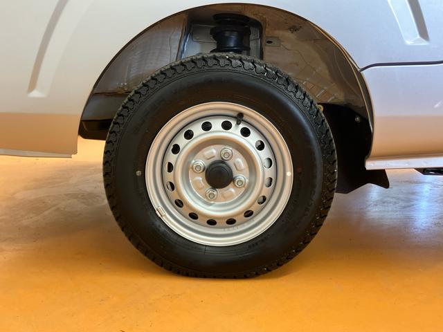 ハイゼットトラックジャンボスタンダード 4WDテールゲートチェーン 前後コーナーセンサー オートライト オートハイビーム 衝突回避支援システム 横滑り防止装置 アイドリングストップ マニュアルレベリング機能付ハロゲンヘッドライト(千葉県)の中古車