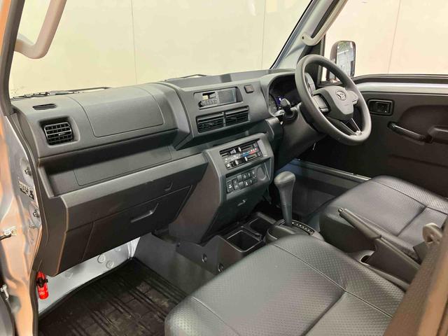 ハイゼットトラックジャンボスタンダード 4WDテールゲートチェーン 前後コーナーセンサー オートライト オートハイビーム 衝突回避支援システム 横滑り防止装置 アイドリングストップ マニュアルレベリング機能付ハロゲンヘッドライト(千葉県)の中古車