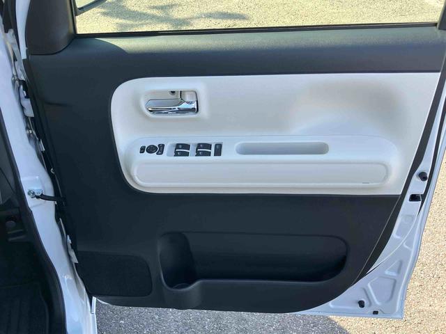 ムーヴキャンバスストライプスＧバックカメラ　ＡＤＢ　ＬＥＤヘッドライト　オートライト　オートハイビーム　ホッとカップホルダー　置き楽ＢＯＸ　スマアシ　コーナーセンサー　シートヒーター　　両側Ｐスライド　電動駐車ブレーキ　キーフリー（千葉県）の中古車