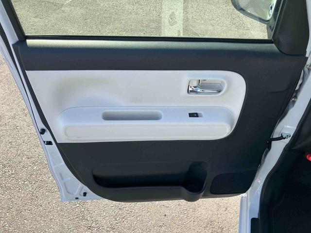 ムーヴキャンバスストライプスＧバックカメラ　ＡＤＢ　ＬＥＤヘッドライト　オートライト　オートハイビーム　ホッとカップホルダー　置き楽ＢＯＸ　スマアシ　コーナーセンサー　シートヒーター　　両側Ｐスライド　電動駐車ブレーキ　キーフリー（千葉県）の中古車