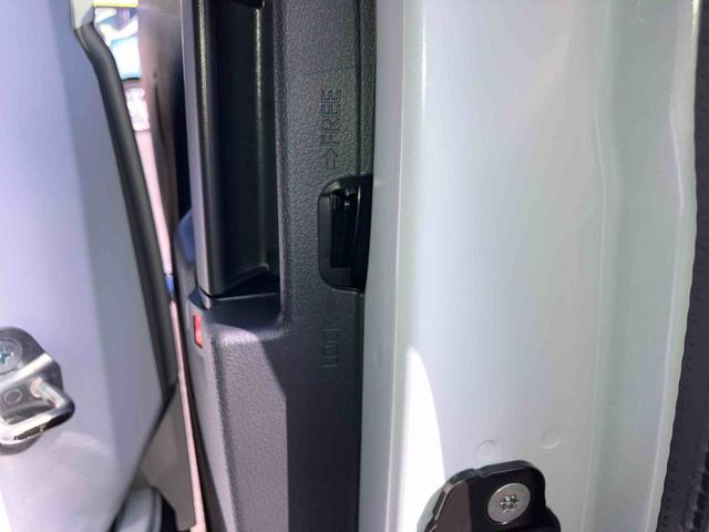 ムーヴキャンバスストライプスＧバックカメラ　ＡＤＢ　ＬＥＤヘッドライト　オートライト　オートハイビーム　ホッとカップホルダー　置き楽ＢＯＸ　スマアシ　コーナーセンサー　シートヒーター　　両側Ｐスライド　電動駐車ブレーキ　キーフリー（千葉県）の中古車