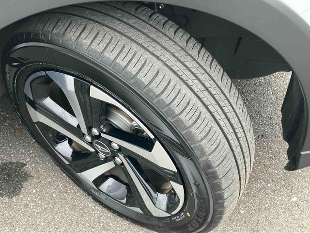 ロッキープレミアムG HEVハイブリッド 全車速追従クルコン ADB LEDヘッドライト オートライト リヤフォグ バックカメラ スマアシ コーナーセンサー シートヒーター キーフリー プッシュスタート 電動駐車ブレーキ アルミ(千葉県)の中古車