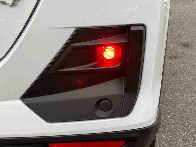 ロッキープレミアムG HEVハイブリッド 全車速追従クルコン ADB LEDヘッドライト オートライト リヤフォグ バックカメラ スマアシ コーナーセンサー シートヒーター キーフリー プッシュスタート 電動駐車ブレーキ アルミ(千葉県)の中古車