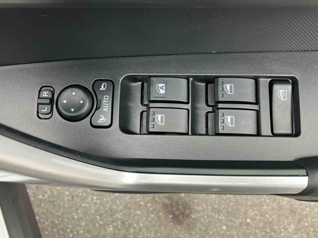 ロッキープレミアムG HEVハイブリッド 全車速追従クルコン ADB LEDヘッドライト オートライト リヤフォグ バックカメラ スマアシ コーナーセンサー シートヒーター キーフリー プッシュスタート 電動駐車ブレーキ アルミ(千葉県)の中古車