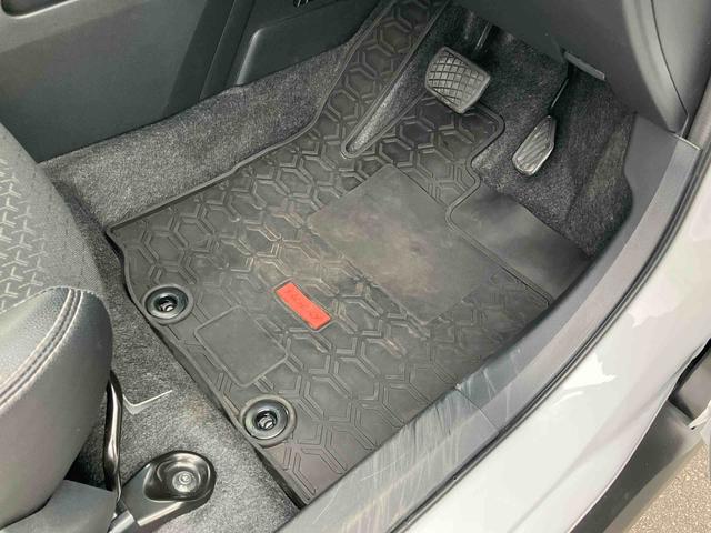 ロッキープレミアムG HEVハイブリッド 全車速追従クルコン ADB LEDヘッドライト オートライト リヤフォグ バックカメラ スマアシ コーナーセンサー シートヒーター キーフリー プッシュスタート 電動駐車ブレーキ アルミ(千葉県)の中古車