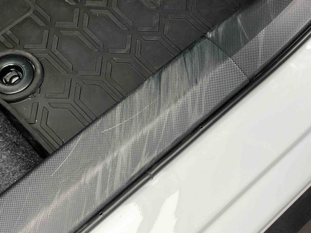 ロッキープレミアムG HEVハイブリッド 全車速追従クルコン ADB LEDヘッドライト オートライト リヤフォグ バックカメラ スマアシ コーナーセンサー シートヒーター キーフリー プッシュスタート 電動駐車ブレーキ アルミ(千葉県)の中古車