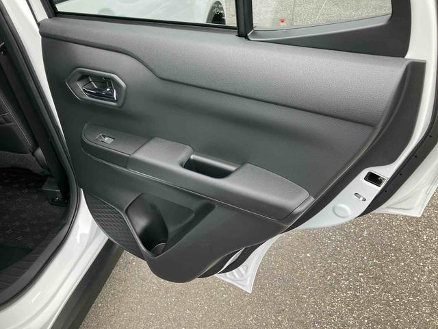 ロッキープレミアムG HEVハイブリッド 全車速追従クルコン ADB LEDヘッドライト オートライト リヤフォグ バックカメラ スマアシ コーナーセンサー シートヒーター キーフリー プッシュスタート 電動駐車ブレーキ アルミ(千葉県)の中古車