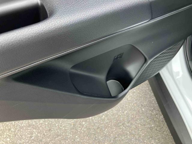 ロッキープレミアムG HEVハイブリッド 全車速追従クルコン ADB LEDヘッドライト オートライト リヤフォグ バックカメラ スマアシ コーナーセンサー シートヒーター キーフリー プッシュスタート 電動駐車ブレーキ アルミ(千葉県)の中古車