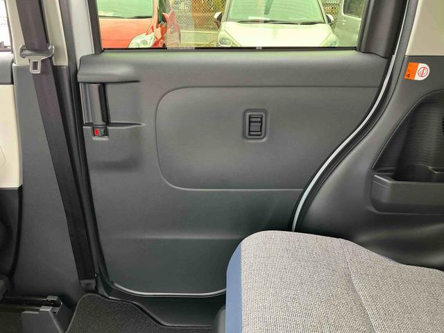 ムーヴキャンバスストライプスＧターボ両側電動スライドドア　ＬＥＤヘッドライト＆フォグランプ　シートヒーター　保温カップホルダー　電動駐車ブレーキ　バックカメラ　ステアリングスイッチ　自動追従クルコン　衝突被害軽減ブレーキ（千葉県）の中古車