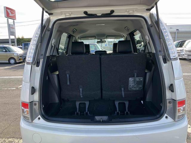 アイシスプラタナ Vセレクションホワイトインテリアパッケージナビ/TV/DVD/BT ETC 両側電動スライドドア オートエアコン アルミホイール プラズマクラスター フロントバンパー電動ポール 足踏み式駐車ブレーキ ステアリングリモコン キーフリーシステム(千葉県)の中古車