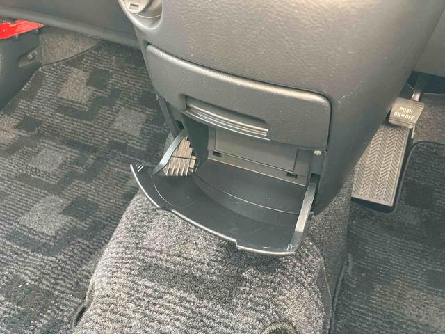 アイシスプラタナ Vセレクションホワイトインテリアパッケージナビ/TV/DVD/BT ETC 両側電動スライドドア オートエアコン アルミホイール プラズマクラスター フロントバンパー電動ポール 足踏み式駐車ブレーキ ステアリングリモコン キーフリーシステム(千葉県)の中古車