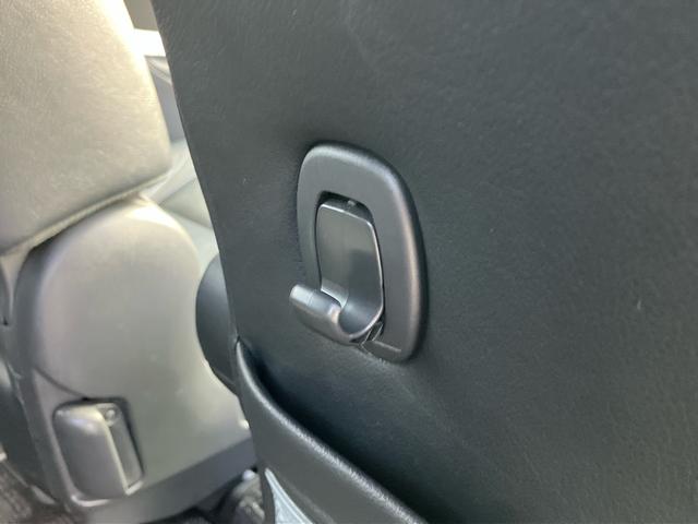 アイシスプラタナ Vセレクションホワイトインテリアパッケージナビ/TV/DVD/BT ETC 両側電動スライドドア オートエアコン アルミホイール プラズマクラスター フロントバンパー電動ポール 足踏み式駐車ブレーキ ステアリングリモコン キーフリーシステム(千葉県)の中古車