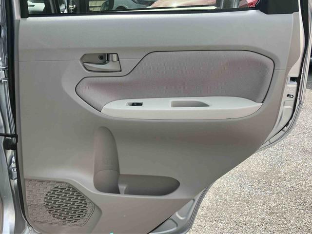 ムーヴL SAIIICDラジオチューナー AUX接続 衝突被害軽減ブレーキ 横滑り防止装置 アイドリングストップ オートハイビーム マニュアルレベリング機能付ハロゲンヘッドライト バニティーミラー付き左右サンバイザー(千葉県)の中古車