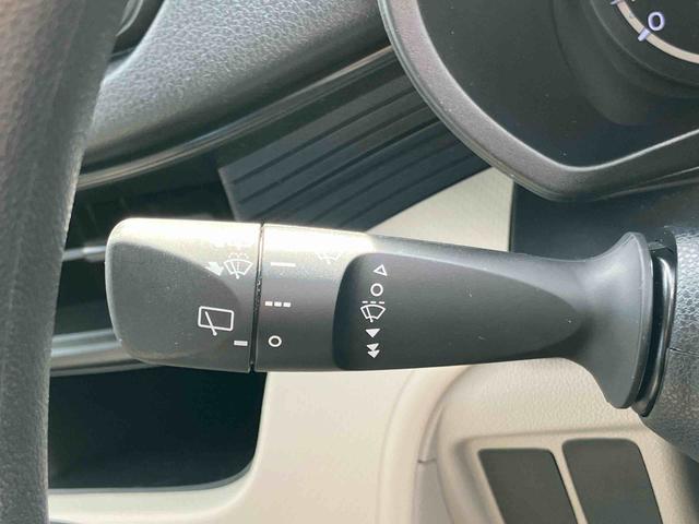 ムーヴL SAIIICDラジオチューナー AUX接続 衝突被害軽減ブレーキ 横滑り防止装置 アイドリングストップ オートハイビーム マニュアルレベリング機能付ハロゲンヘッドライト バニティーミラー付き左右サンバイザー(千葉県)の中古車