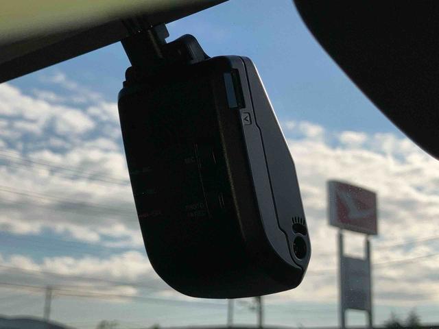 スーパーキャリイＸリミテッド　４ＷＤ４ＷＤ　荷台三方開　デュアルカメラサポート　ドラレコ　ＬＥＤヘッドランプ　オートライト　ＰＷ　荷台作業灯　オーバーヘッドシェルフ　キーレスエントリー　リヤゲートチェーン　バッテリーカバー　ＣＤ（千葉県）の中古車