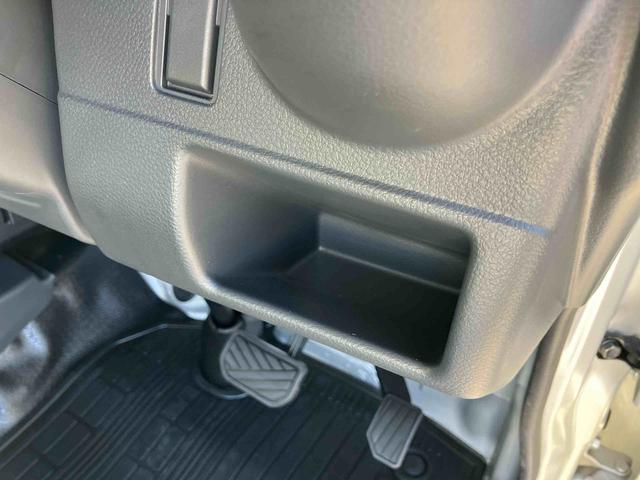 スーパーキャリイＸリミテッド　４ＷＤ４ＷＤ　荷台三方開　デュアルカメラサポート　ドラレコ　ＬＥＤヘッドランプ　オートライト　ＰＷ　荷台作業灯　オーバーヘッドシェルフ　キーレスエントリー　リヤゲートチェーン　バッテリーカバー　ＣＤ（千葉県）の中古車