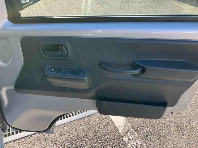 スーパーキャリイＸリミテッド　４ＷＤ４ＷＤ　荷台三方開　デュアルカメラサポート　ドラレコ　ＬＥＤヘッドランプ　オートライト　ＰＷ　荷台作業灯　オーバーヘッドシェルフ　キーレスエントリー　リヤゲートチェーン　バッテリーカバー　ＣＤ（千葉県）の中古車