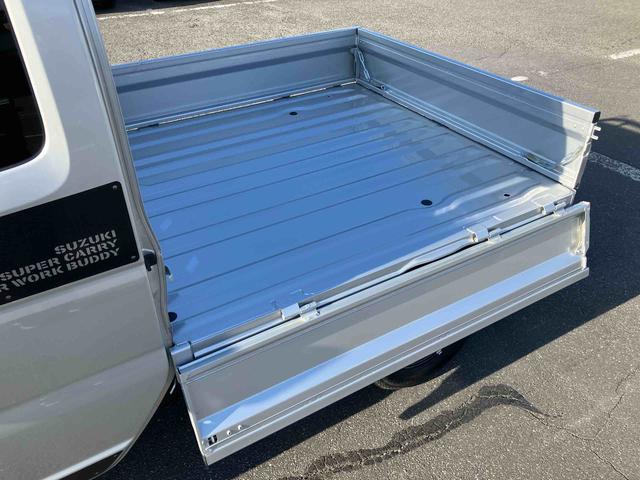 スーパーキャリイＸリミテッド　４ＷＤ４ＷＤ　荷台三方開　デュアルカメラサポート　ドラレコ　ＬＥＤヘッドランプ　オートライト　ＰＷ　荷台作業灯　オーバーヘッドシェルフ　キーレスエントリー　リヤゲートチェーン　バッテリーカバー　ＣＤ（千葉県）の中古車