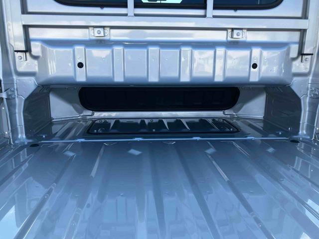 スーパーキャリイＸリミテッド　４ＷＤ４ＷＤ　荷台三方開　デュアルカメラサポート　ドラレコ　ＬＥＤヘッドランプ　オートライト　ＰＷ　荷台作業灯　オーバーヘッドシェルフ　キーレスエントリー　リヤゲートチェーン　バッテリーカバー　ＣＤ（千葉県）の中古車