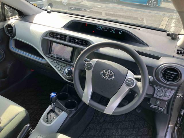 アクアSナビ/TV/DVD/BT バックカメラ ETC ハイブリッド 前後クリアランスセンサー オートエアコン シートリフター ゲート式シフトレバー サイドレバー式駐車ブレーキ キーレスエントリー ステリモ(千葉県)の中古車