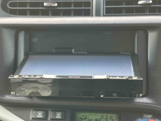 アクアＳナビ／ＴＶ／ＤＶＤ／ＢＴ　バックカメラ　ＥＴＣ　ハイブリッド　前後クリアランスセンサー　オートエアコン　シートリフター　ゲート式シフトレバー　サイドレバー式駐車ブレーキ　キーレスエントリー　ステリモ（千葉県）の中古車