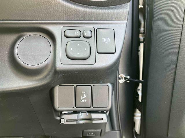 アクアＳナビ／ＴＶ／ＤＶＤ／ＢＴ　バックカメラ　ＥＴＣ　ハイブリッド　前後クリアランスセンサー　オートエアコン　シートリフター　ゲート式シフトレバー　サイドレバー式駐車ブレーキ　キーレスエントリー　ステリモ（千葉県）の中古車