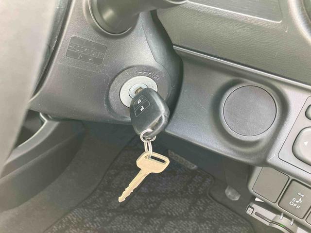 アクアＳナビ／ＴＶ／ＤＶＤ／ＢＴ　バックカメラ　ＥＴＣ　ハイブリッド　前後クリアランスセンサー　オートエアコン　シートリフター　ゲート式シフトレバー　サイドレバー式駐車ブレーキ　キーレスエントリー　ステリモ（千葉県）の中古車