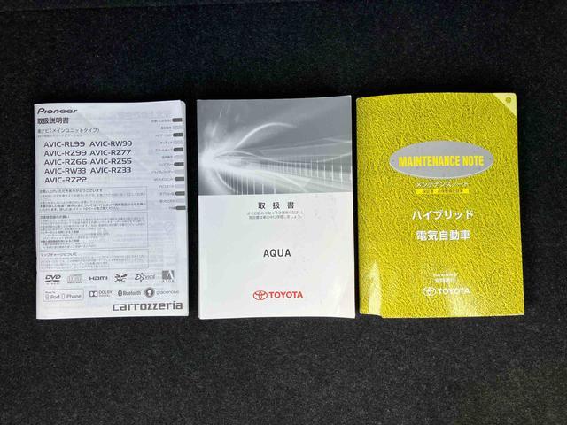 アクアＳナビ／ＴＶ／ＤＶＤ／ＢＴ　バックカメラ　ＥＴＣ　ハイブリッド　前後クリアランスセンサー　オートエアコン　シートリフター　ゲート式シフトレバー　サイドレバー式駐車ブレーキ　キーレスエントリー　ステリモ（千葉県）の中古車