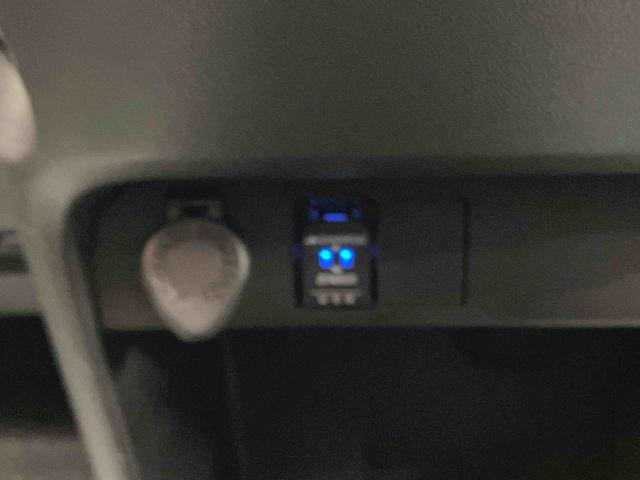 ムーヴキャンバスＸブラックインテリアリミテッド　ＳＡIIIパノラマカメラ連動フルセグナビ　ＵＳＢ接続　ブルートゥース対応　ＴＶナビキット　ＥＴＣ　置きラクボックス　助手席シートアンダートレイ　チルトステアリング　運転席シートリフター　プッシュエンジンスタート（千葉県）の中古車