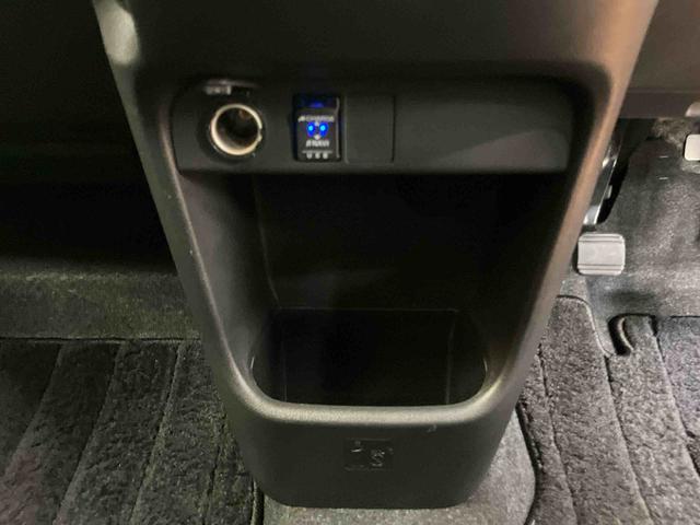 ムーヴキャンバスＸブラックインテリアリミテッド　ＳＡIIIパノラマカメラ連動フルセグナビ　ＵＳＢ接続　ブルートゥース対応　ＴＶナビキット　ＥＴＣ　置きラクボックス　助手席シートアンダートレイ　チルトステアリング　運転席シートリフター　プッシュエンジンスタート（千葉県）の中古車