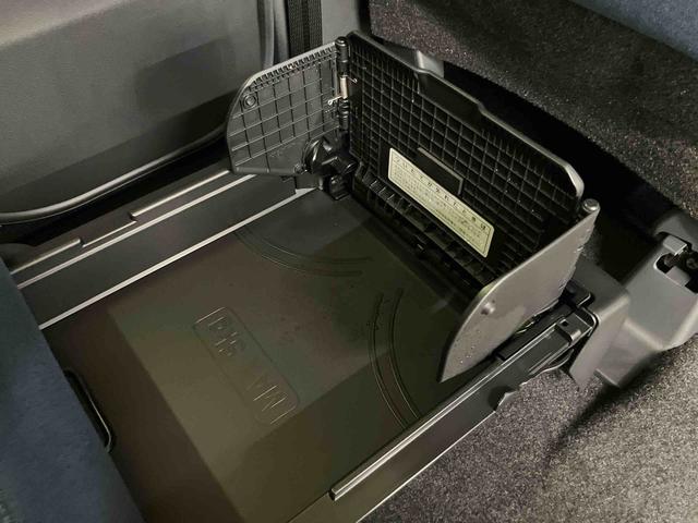 ムーヴキャンバスセオリーＧ衝突回避支援システム　横滑り防止装置　アイドリングストップ　置きラクボックス　ホットカップホルダー　前席シートヒーター　前後コーナーセンサー　ホールド機能付き電動パーキングブレーキ（千葉県）の中古車