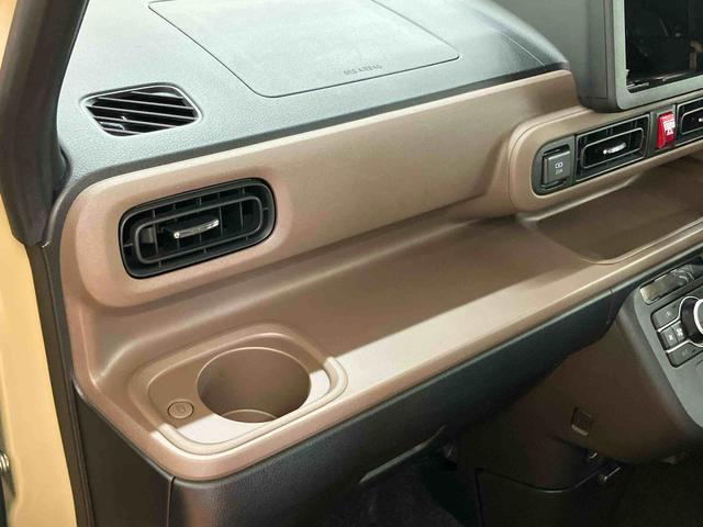 ムーヴキャンバスセオリーＧ衝突回避支援システム　横滑り防止装置　アイドリングストップ　置きラクボックス　ホットカップホルダー　前席シートヒーター　前後コーナーセンサー　ホールド機能付き電動パーキングブレーキ（千葉県）の中古車