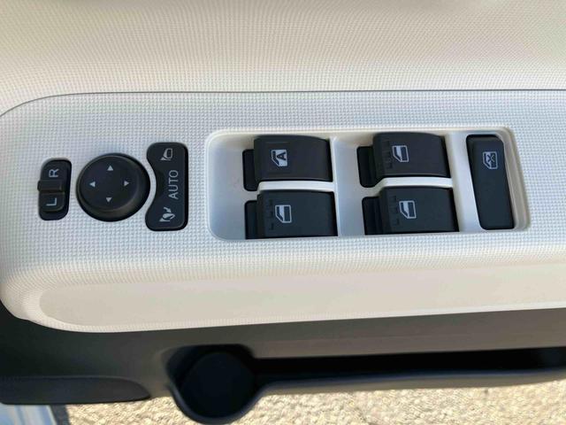 ムーヴキャンバスストライプスＧバックカメラ　ＬＥＤヘッドランプ　オートライト　ＡＤＢ　両側Ｐスラ　ホッとカップホルダー　前後コーナーセンサー　シートヒーター　電動駐車ブレーキ　スマアシ　オートエアコン　キーフリー　プッシュスタート（千葉県）の中古車