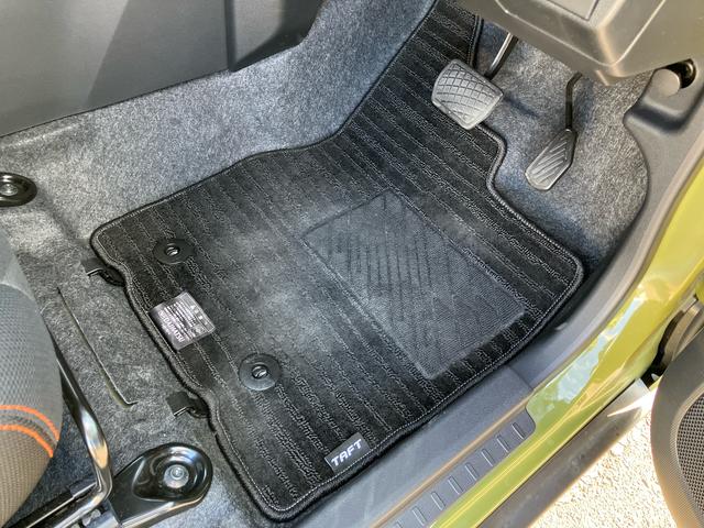 タフトＧターボターボ　Ｂカメラ　全車速追従クルコン　ガラスルーフ　ルーフレール　ＡＤＢ　ＬＥＤヘッドライト　オートライト　スマアシ　コーナーセンサー　シートヒーター　電動駐車ブレーキ　革巻ステアリング　キーフリー（千葉県）の中古車