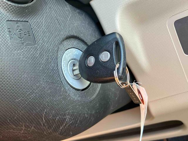 ムーヴフロントシートリフト L SA 4WD衝突被害軽減ブレーキ 横滑り防止装置 アイドリングストップ マニュアルレベリング機能付ハロゲンヘッドライト CDラジオチューナー AUX接続 ETC チルトステアリング 運転席シートリフター(千葉県)の中古車