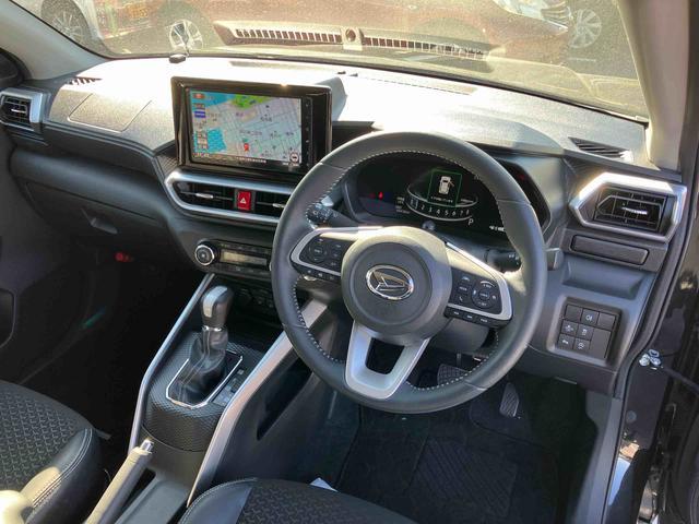 ロッキープレミアムターボ　９型ナビ／ＴＶ／ＤＶＤ／ＢＴ／ＵＳＢ　全周囲カメラ　前後ドラレコ　ＥＴＣ　全車速追従クルコン　ＬＥＤヘッドライト　オートライト　ＡＤＢ　スマアシ　コーナーセンサー　シートヒーター　キーフリー（千葉県）の中古車