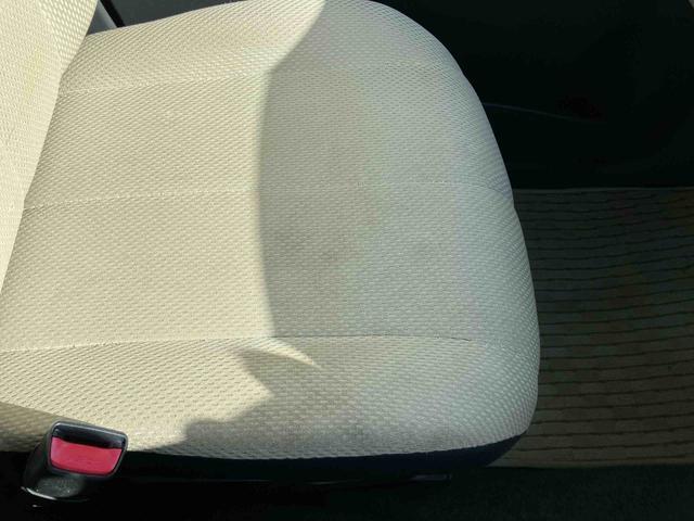 タントエグゼLCD/AM・FMラジオ AUX接続 コラムシフト ハロゲンヘッドランプ マニュアルエアコン パワーウィンド スモークガラス 足踏み式駐車ブレーキ アイドリングストップ キーレスエントリー 盗難防止警報(千葉県)の中古車