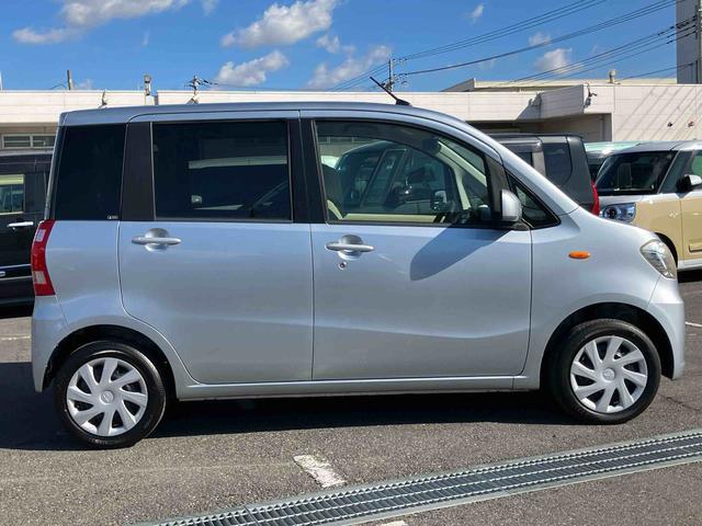 タントエグゼLCD/AM・FMラジオ AUX接続 コラムシフト ハロゲンヘッドランプ マニュアルエアコン パワーウィンド スモークガラス 足踏み式駐車ブレーキ アイドリングストップ キーレスエントリー 盗難防止警報(千葉県)の中古車