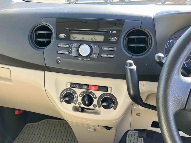 タントエグゼLCD/AM・FMラジオ AUX接続 コラムシフト ハロゲンヘッドランプ マニュアルエアコン パワーウィンド スモークガラス 足踏み式駐車ブレーキ アイドリングストップ キーレスエントリー 盗難防止警報(千葉県)の中古車