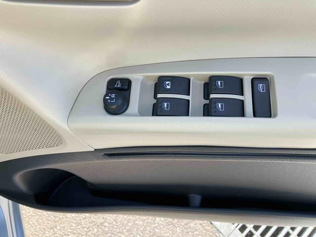 タントエグゼLCD/AM・FMラジオ AUX接続 コラムシフト ハロゲンヘッドランプ マニュアルエアコン パワーウィンド スモークガラス 足踏み式駐車ブレーキ アイドリングストップ キーレスエントリー 盗難防止警報(千葉県)の中古車