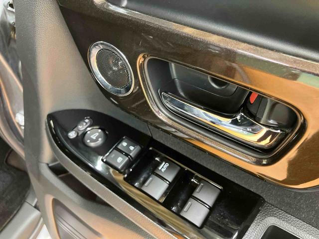 Ｎ−ＢＯＸカスタムＧ・Ｌホンダセンシングバックカメラ連動エントリーインターナビ　ビルトインＥＴＣ　アダプティブクルーズコントロール　オートライト　プッシュエンジンスタート　キーフリーシステム　助手席シートバックポケット＋ショッピングフック（千葉県）の中古車